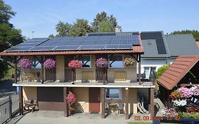 Apartamenty i pokoje u Kryni